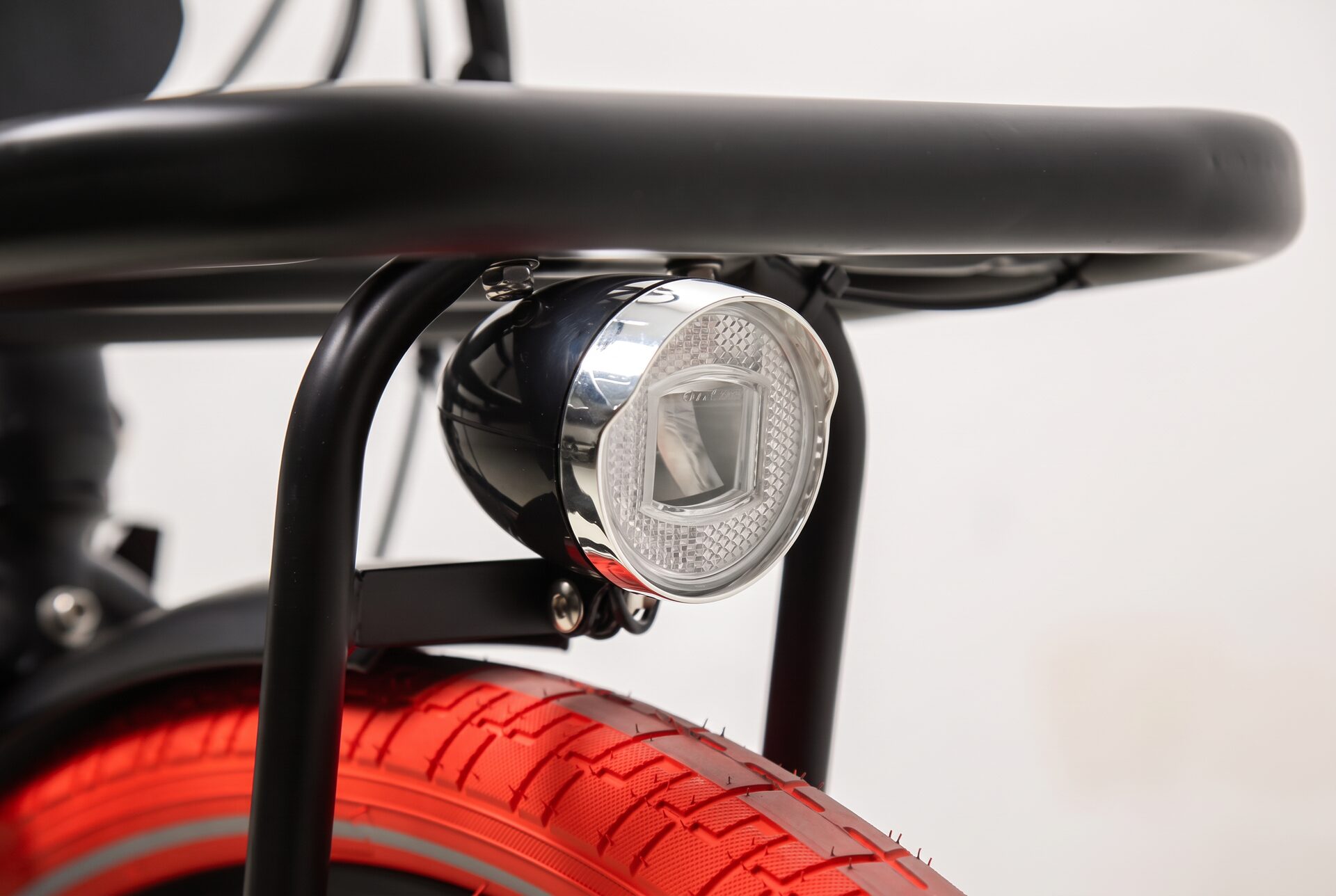 Amsterdam E-One V2 front light