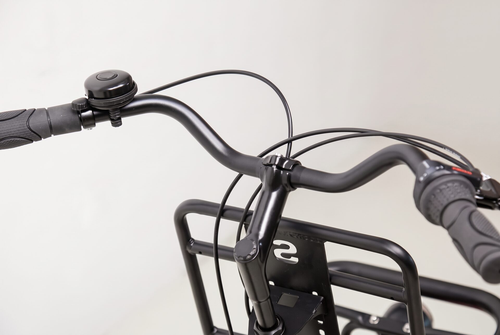Amsterdam One handlebar with bell